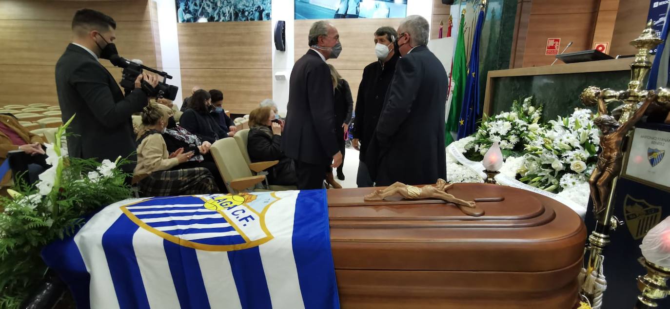 Capilla ardiente por Antonio Benítez en La Rosaleda