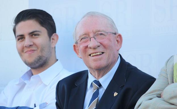 Antonio Benítez fue para muchos la persona con más conocimientos futbolísticos en Málaga. Deja un legado impresionante y una vida ligada en casi todas las facetas a su club y a su equipo.