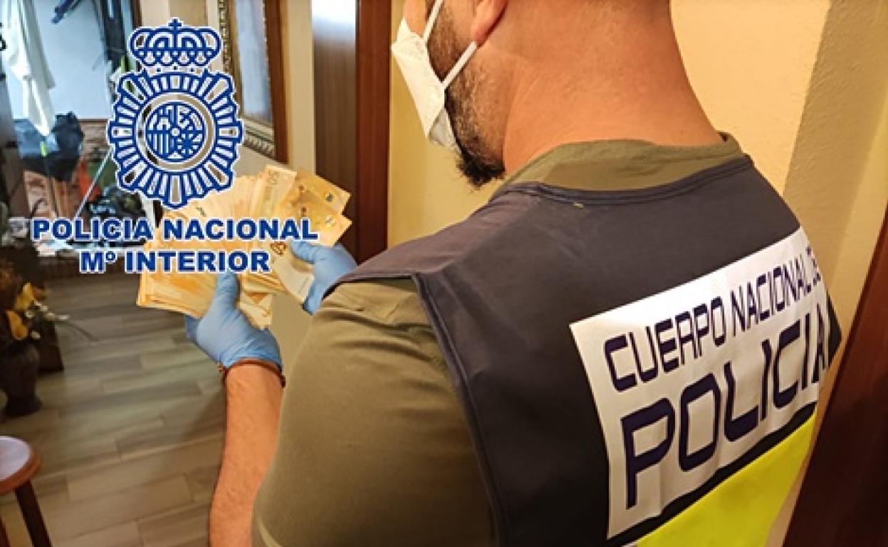 Once detenidos en Málaga por introducir 130.000 euros falsos a través de una plataforma de compraventa