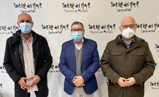 Juan García, Antonio Moreno Ferrer y Jesús Carlos Pérez Atencia, en rueda de prensa. 