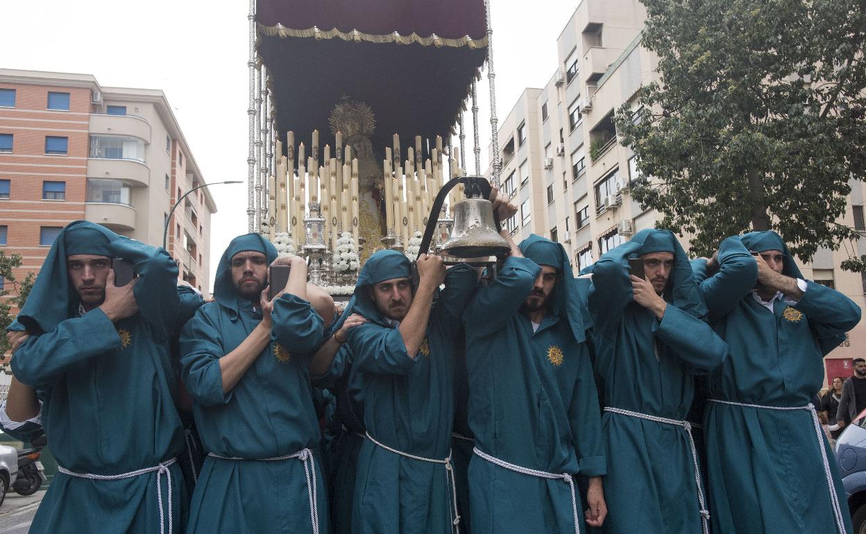 La Dolorosa de García Palomo bajo palio, en la tarde del Miércoles Santo. 