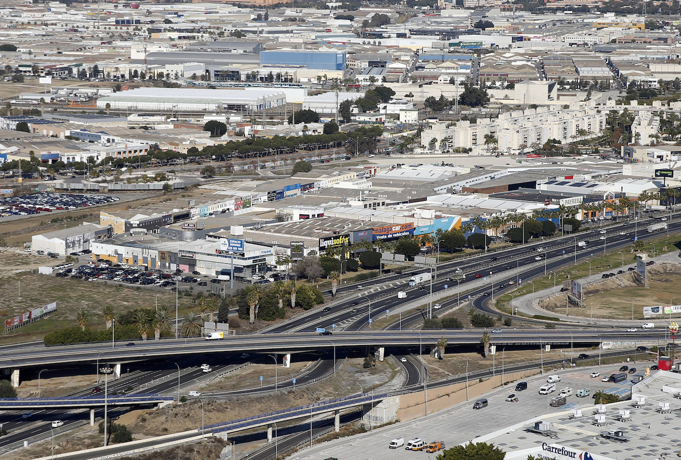 La Unidad de Medios Aéreos de la Policía Nacional creada en Málaga en el 86 cuenta con su helicóptero y un equipo de drones para perseguir la delincuencia