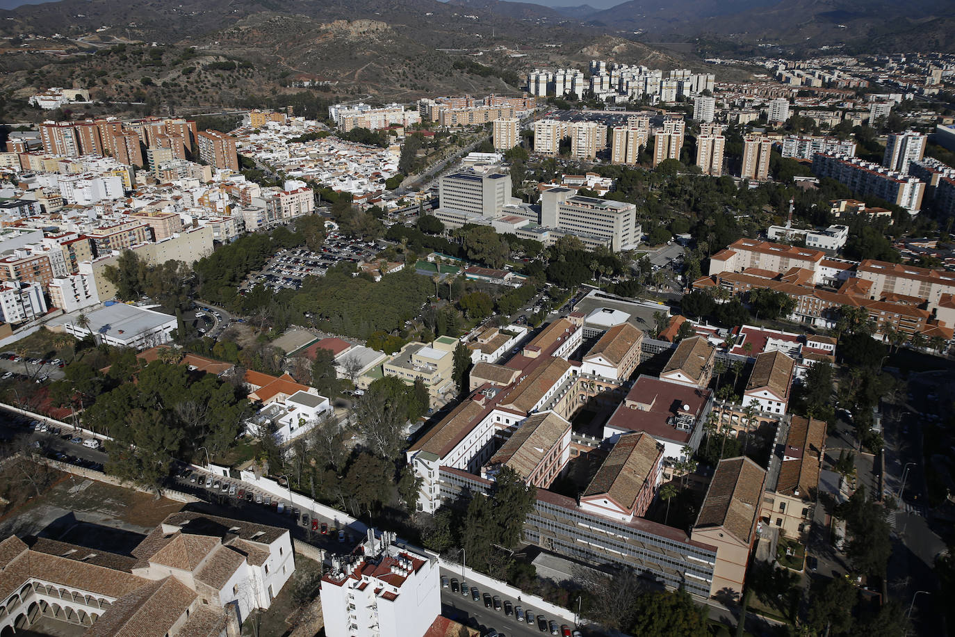 La Unidad de Medios Aéreos de la Policía Nacional creada en Málaga en el 86 cuenta con su helicóptero y un equipo de drones para perseguir la delincuencia