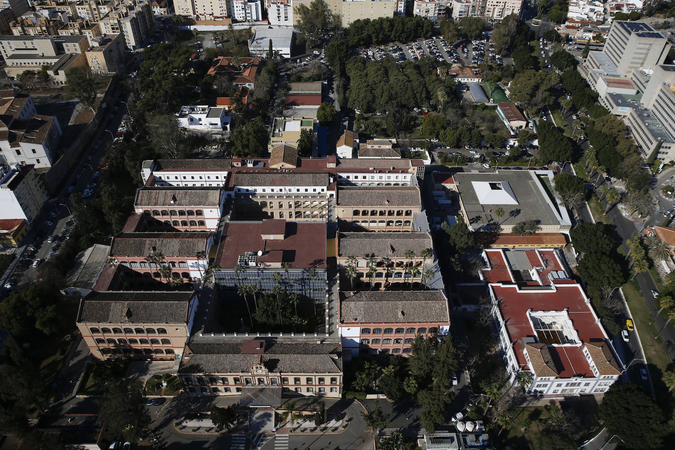 La Unidad de Medios Aéreos de la Policía Nacional creada en Málaga en el 86 cuenta con su helicóptero y un equipo de drones para perseguir la delincuencia