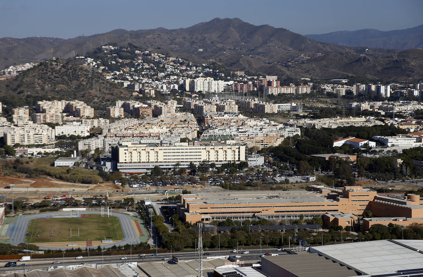 La Unidad de Medios Aéreos de la Policía Nacional creada en Málaga en el 86 cuenta con su helicóptero y un equipo de drones para perseguir la delincuencia