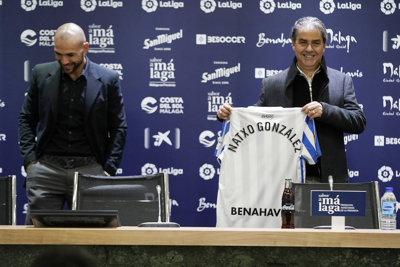 El técnico vitoriano dirigió su primera sesión de entrenamiento y fue presentado ante los medios de comunicación.