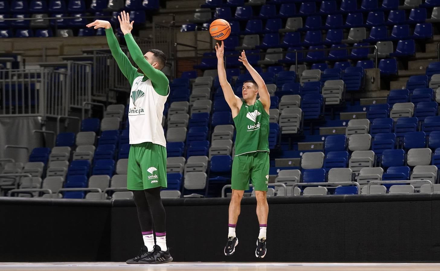 Matt Mooney se entrenó por primera vez con el Unicaja en el Palacio de los Deportes. 