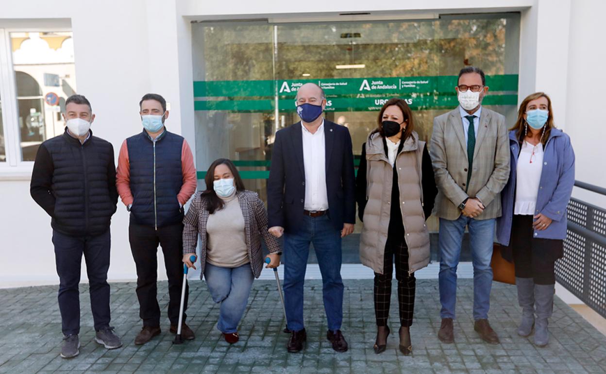 La delegada comprobó la finalización de las obras junto a los responsables provinciales y locales de Salud y el alcalde de la ciudad. 