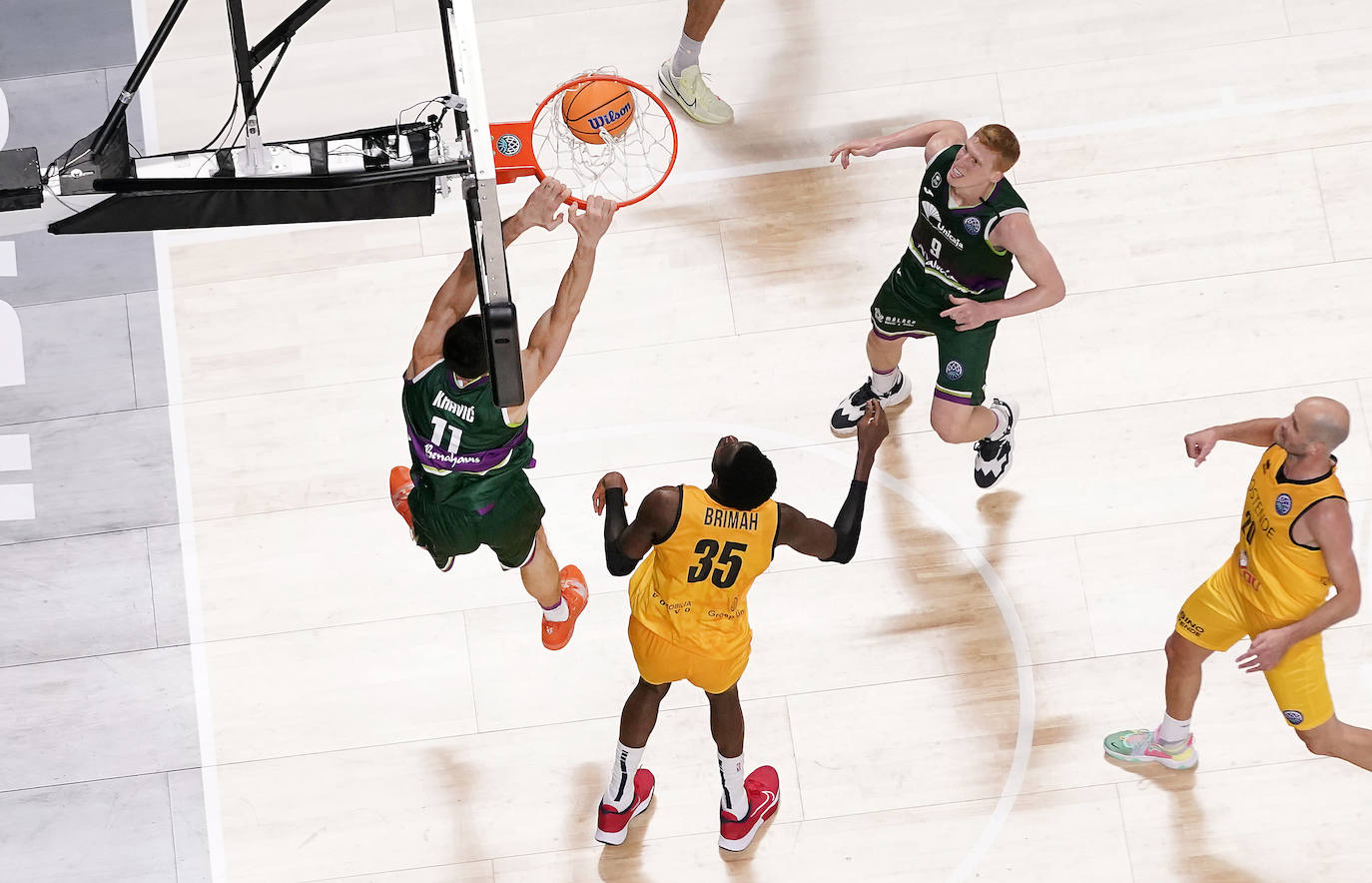 El Unicaja dejó el partido encarrilado en el tercer cuarto 