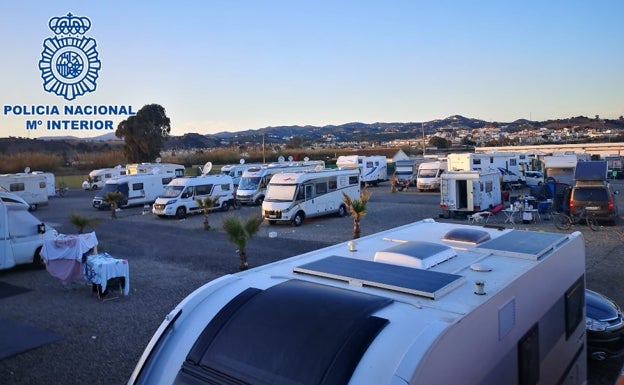 Imagen de otra de las zonas de autocaravanas en las que intervinieron los agentes con funcionarios del Ayuntamiento y la Junta. 