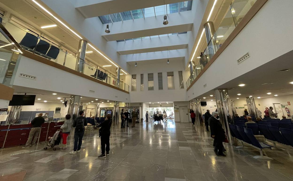 El Hospital Clínico mejora la accesibilidad y la información del área de Atención a la Ciudadanía