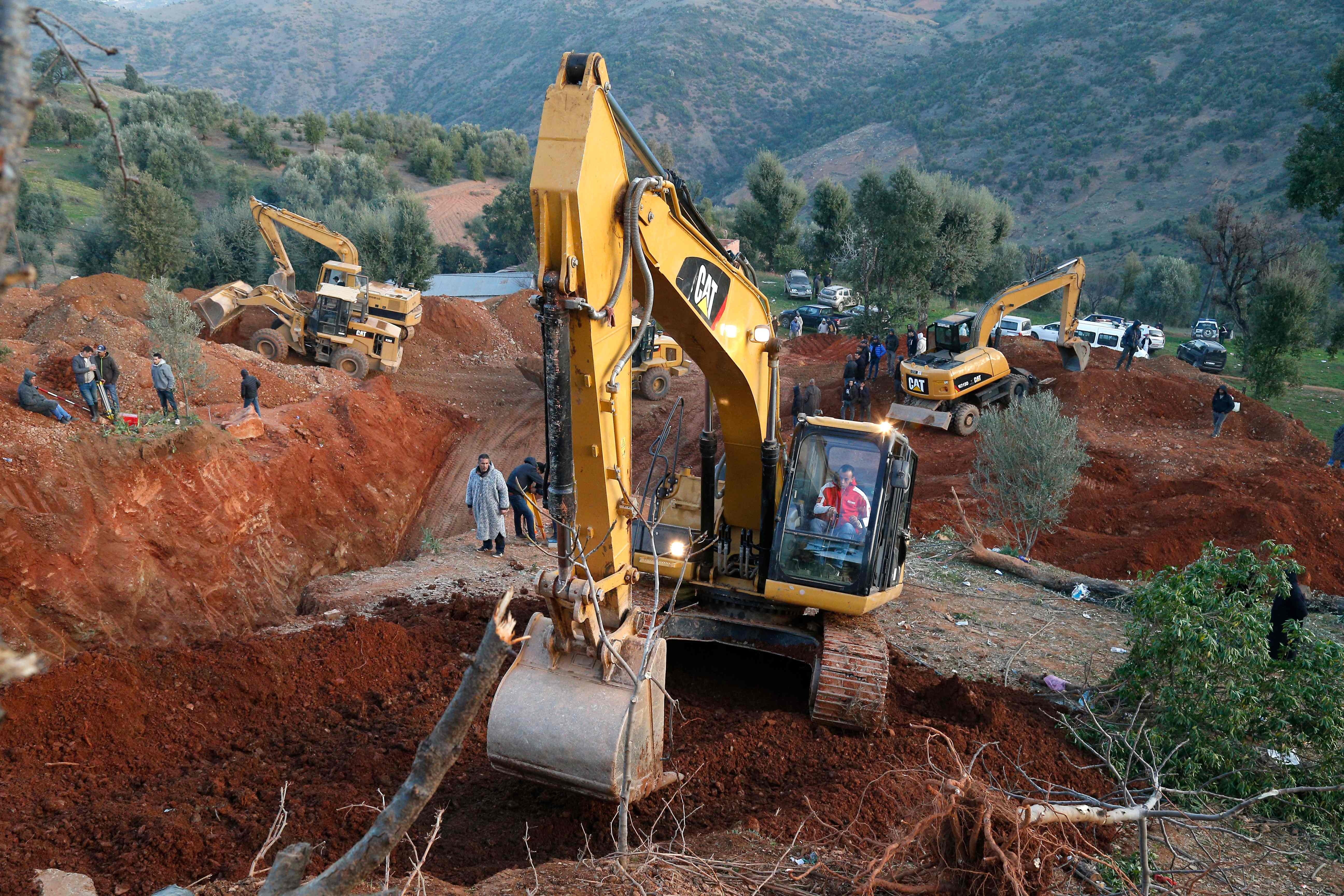 Fotos: Así es el rescate de Rayan, el pequeño de 5 años atrapado en un pozo a 32 metros en Marruecos