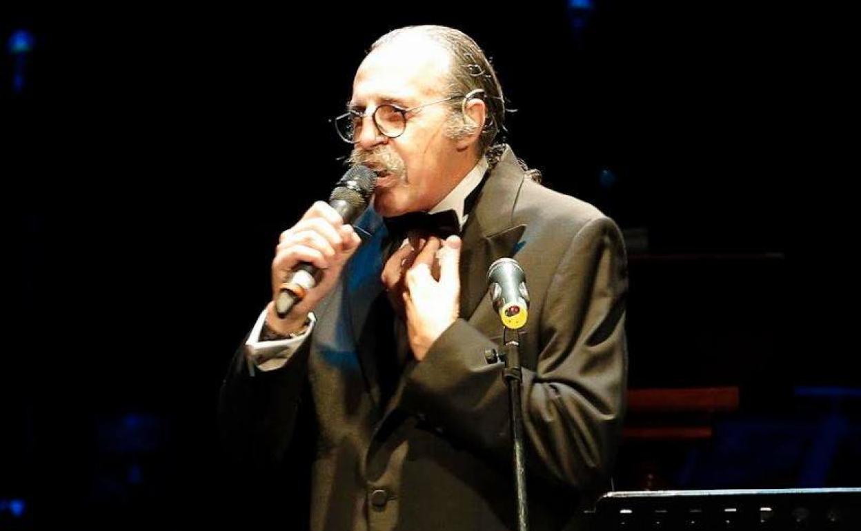 Málaga llora la muerte de Pascual González, líder de Cantores de Híspalis