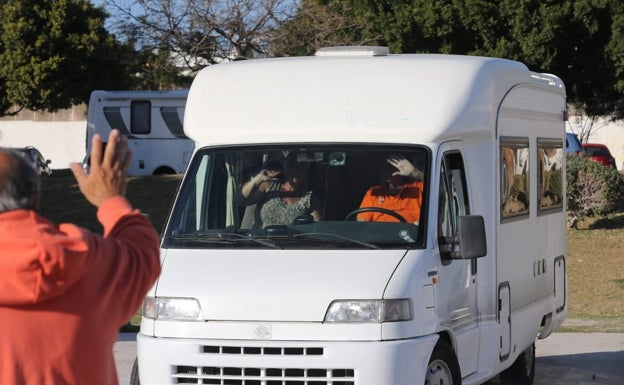 El grueso de los autocaravanistas empezó a marcharse a media tarde de ayer.