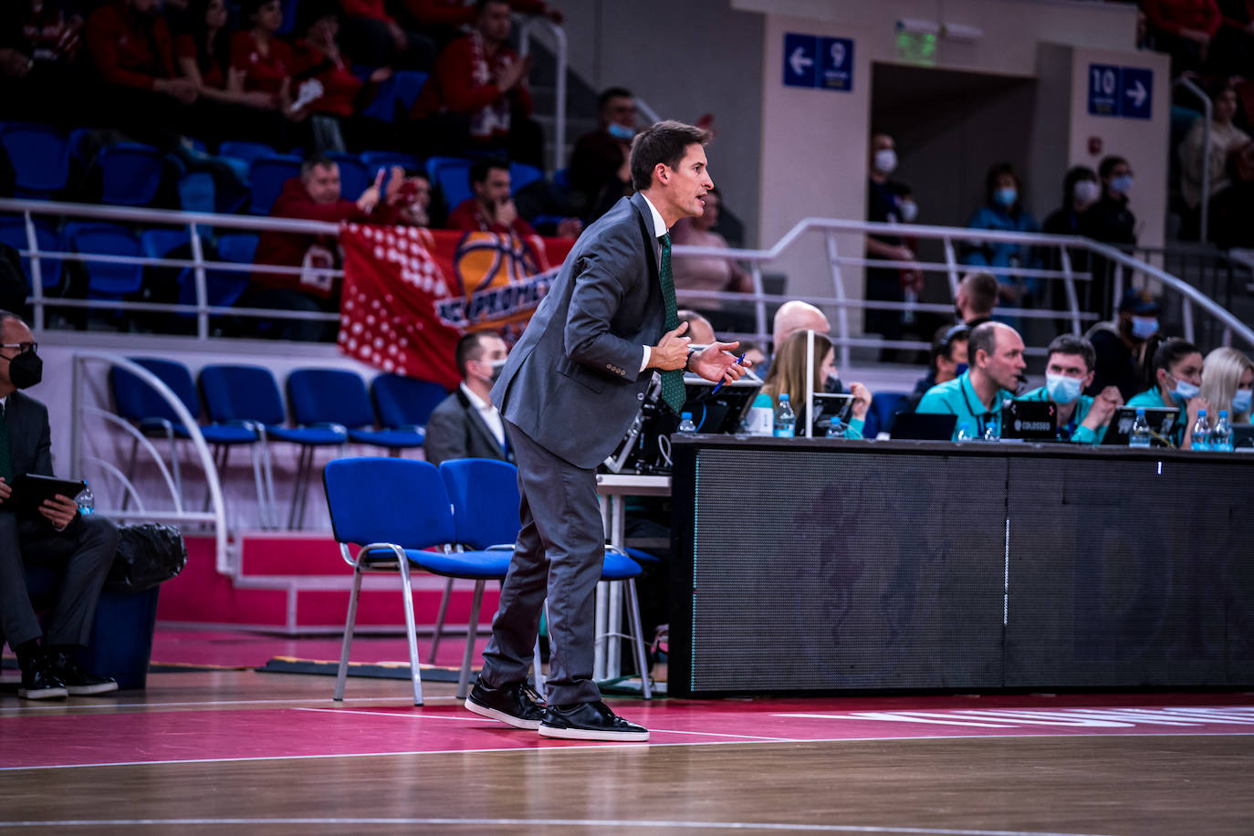 Derrota del Unicaja en su visita al Prometey, en la Champions League. 