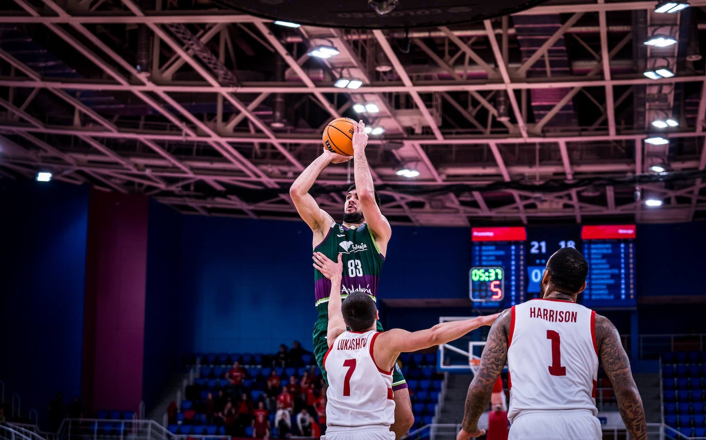 Derrota del Unicaja en su visita al Prometey, en la Champions League. 