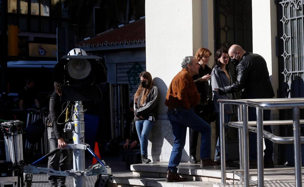 Inicio del rodaje la pasada semana, en el barrio del Soho, con Milena Smit y José Coronado. 