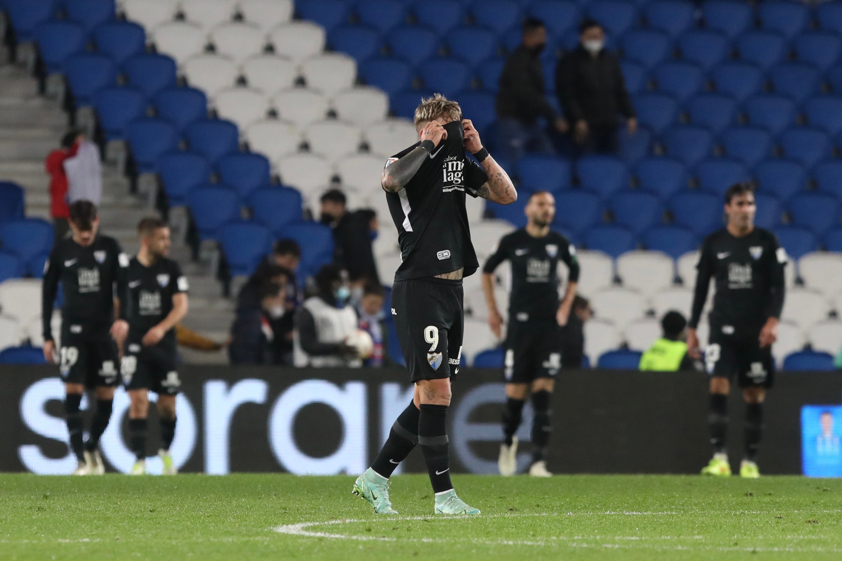 Sin energía ni actitud ni respuesta desde el banquillo, concedió un 2-0 a la Real B y después quiso mejorar su imagen, pero sin pegada