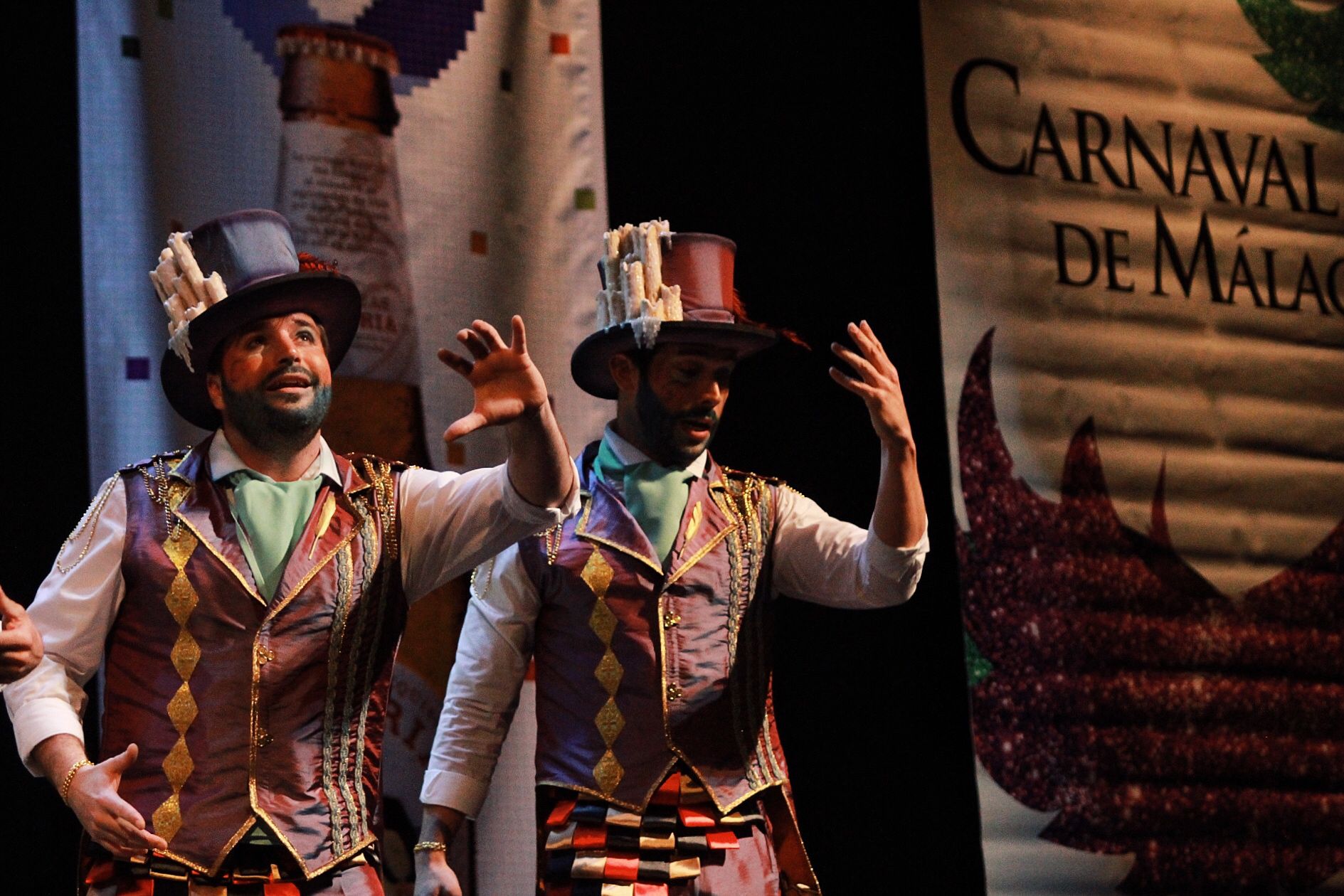 Grupos de la primera semifinal del COAC Málaga en el Teatro Cervantes