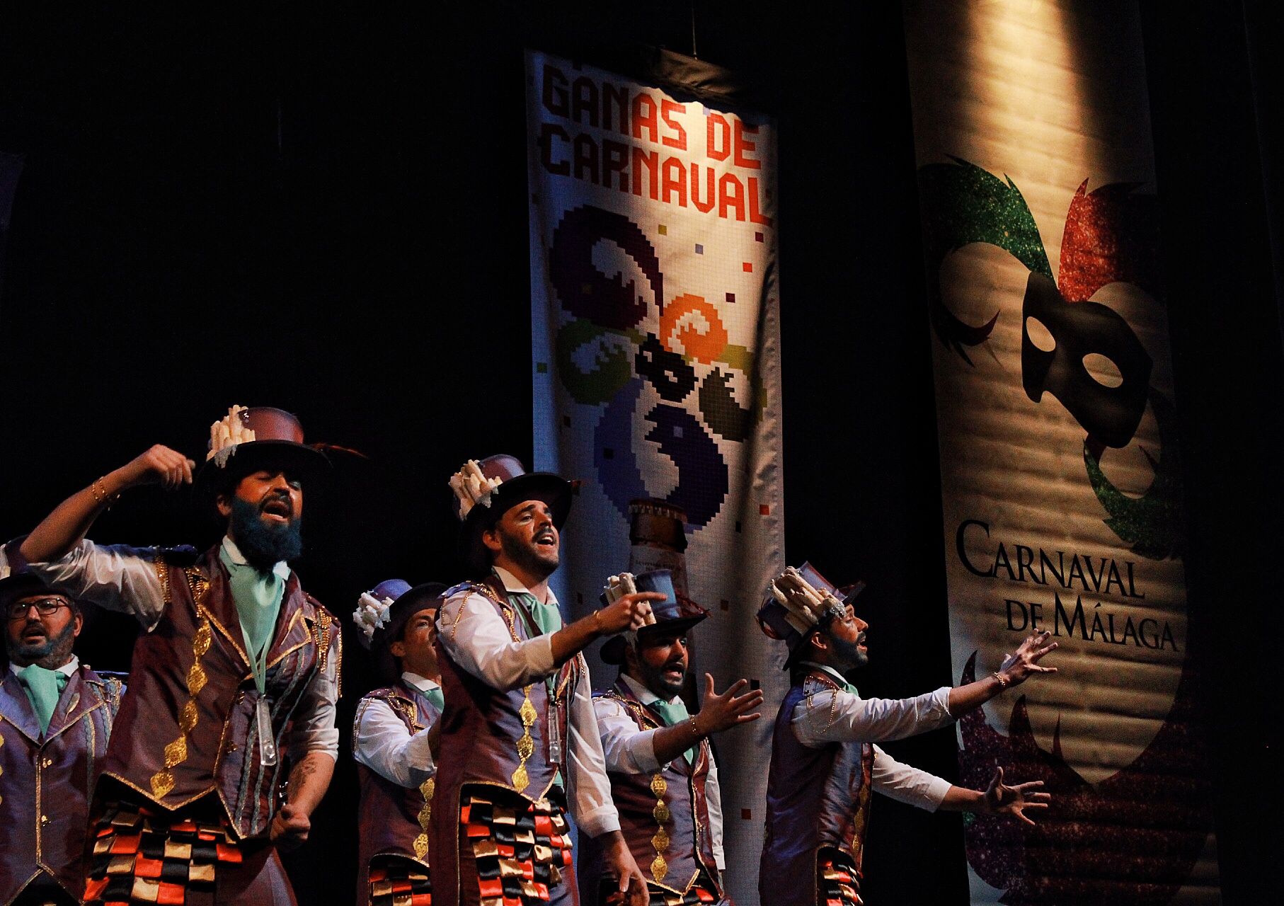 Grupos de la primera semifinal del COAC Málaga en el Teatro Cervantes