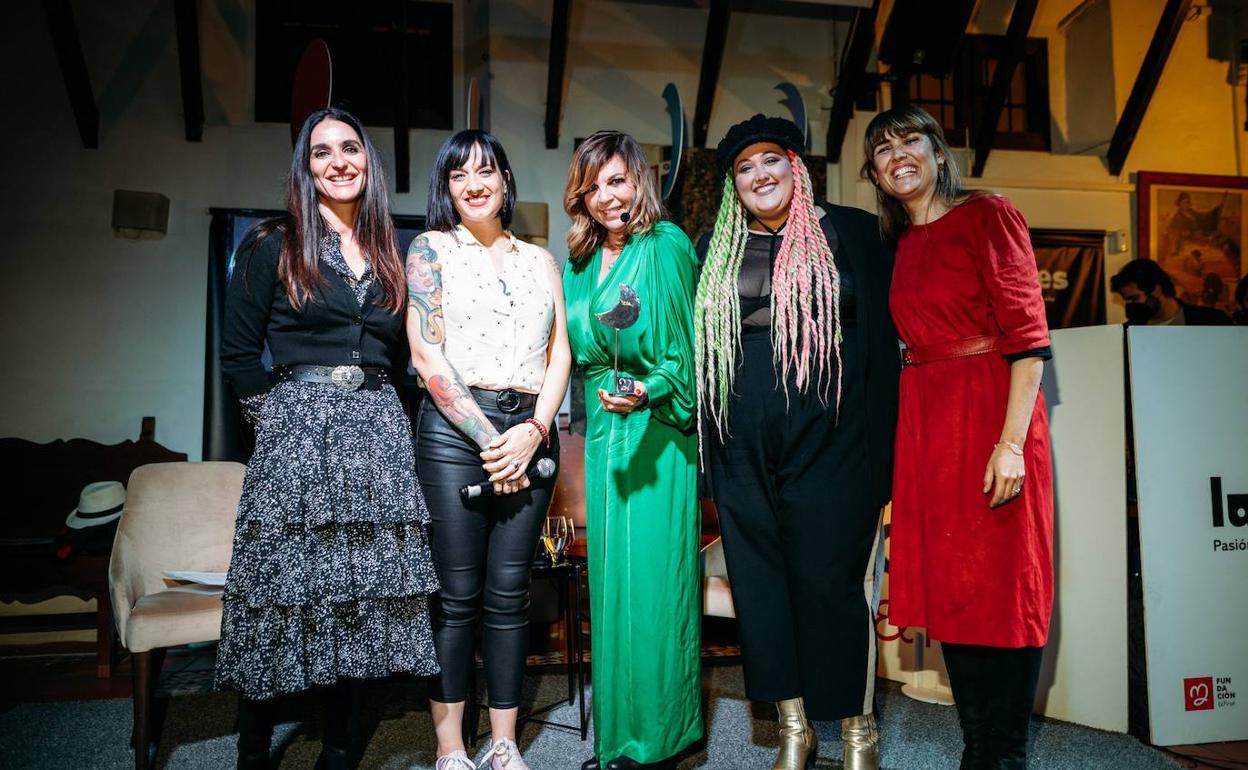 Elena Cobos, Cristina Morales, Belinda Washington, Adriana Rogan y Rocío González, durante el encuentro de Lunares. 