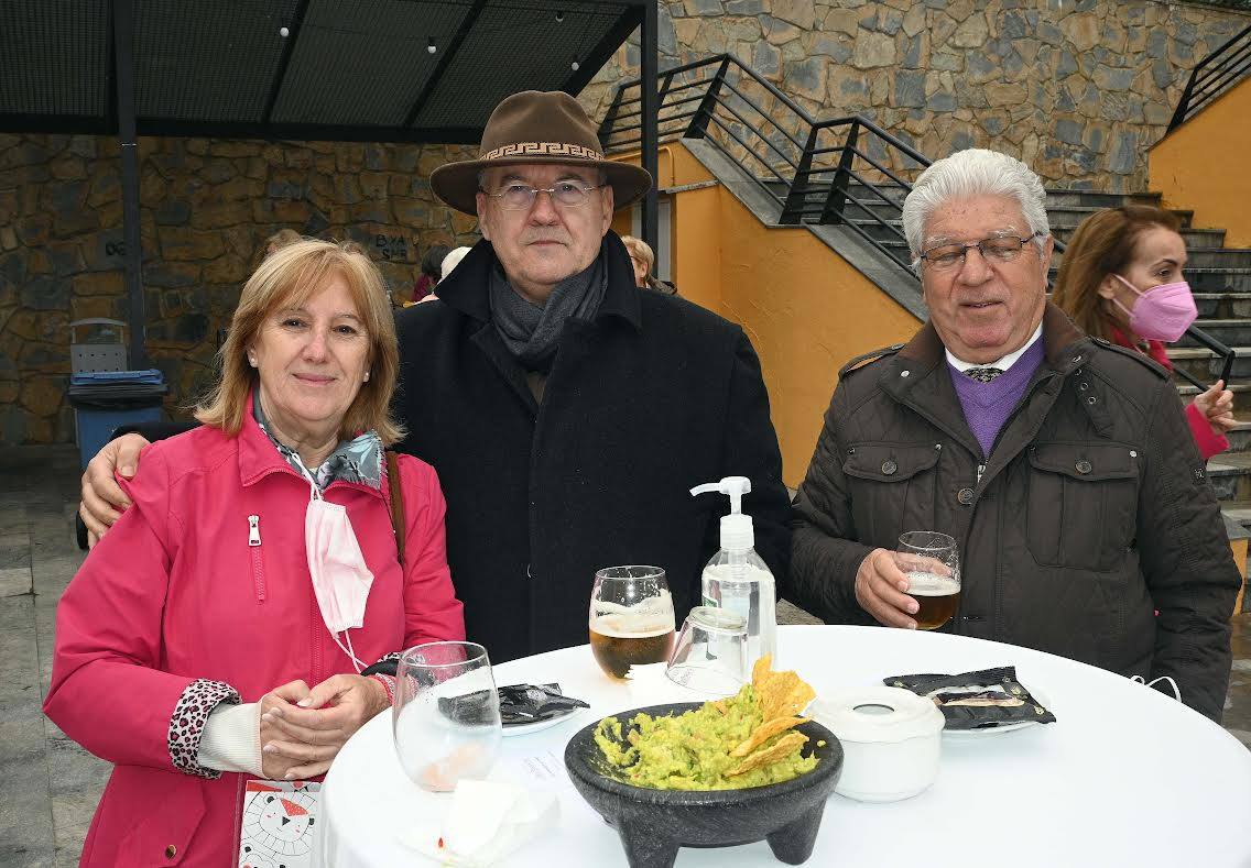 Reciben el reconocimiento el doctor Antonio Díaz Roca, las Hermanas de María Auxiliadora y a la institución benéfica Bancosol