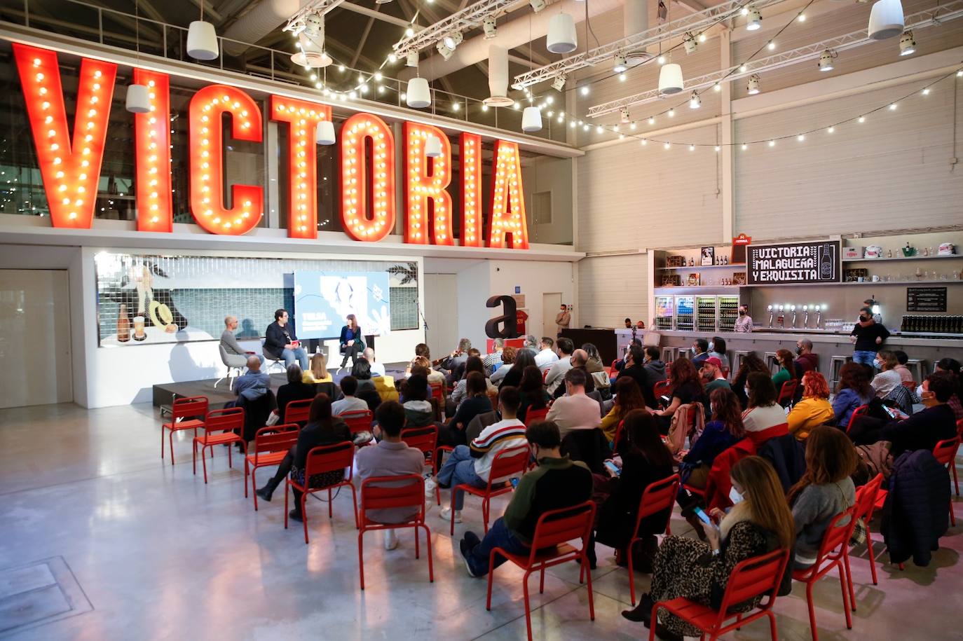 La cantautora Tulsa, en el Aula de Cultura de SUR este jueves. 