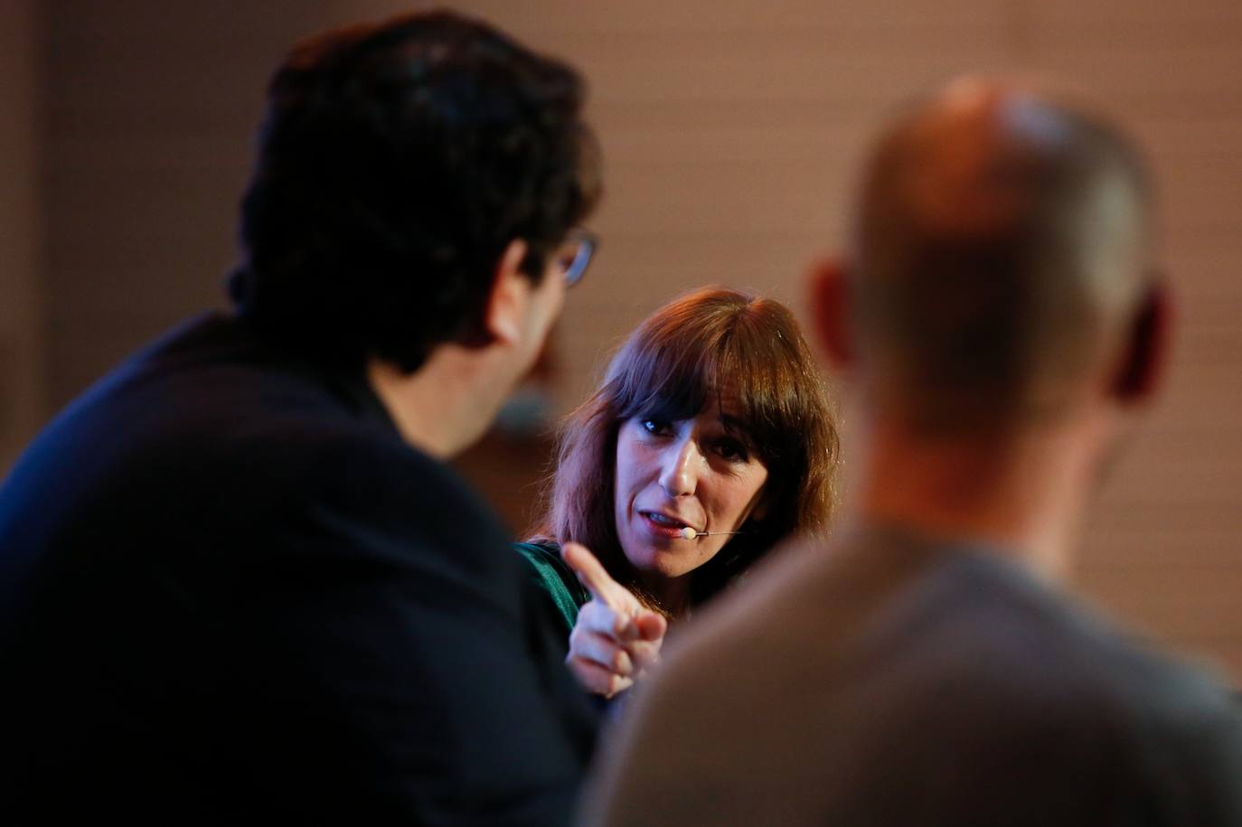 La cantautora Tulsa, en el Aula de Cultura de SUR este jueves. 