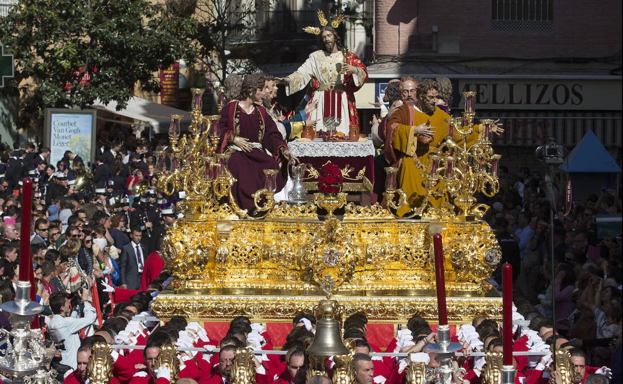 La Sagrada Cena es una de las hermandades más perjudicadas si no se puede pasar por Carretería. 