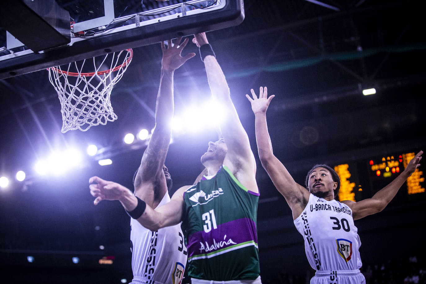 Fotos: Las mejores imágenes de la victoria del Unicaja en la cancha del Cluj (70-86)