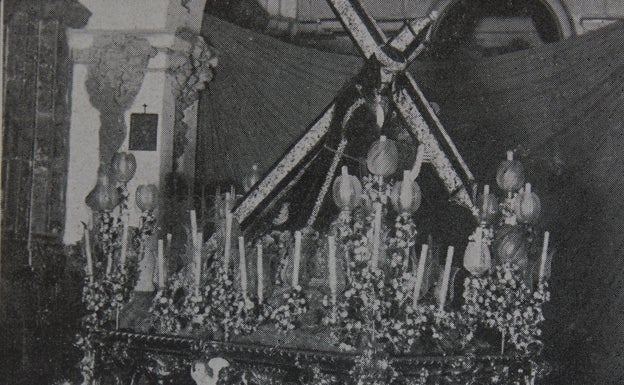 El antiguo Nazareno del Paso en el trono de Rodríguez Zapata. 