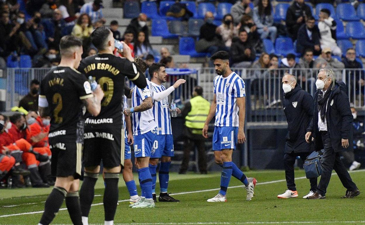 El momento en el que Juande deja el campo con una nueva lesión muscular. 