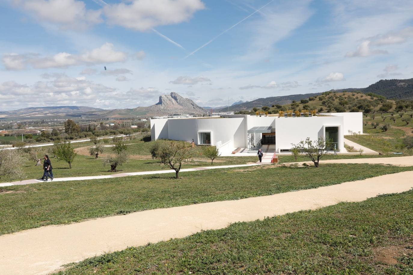 Fotos: Inauguración del Museo de los Dólmenes en Antequera tras 31 años de promesas