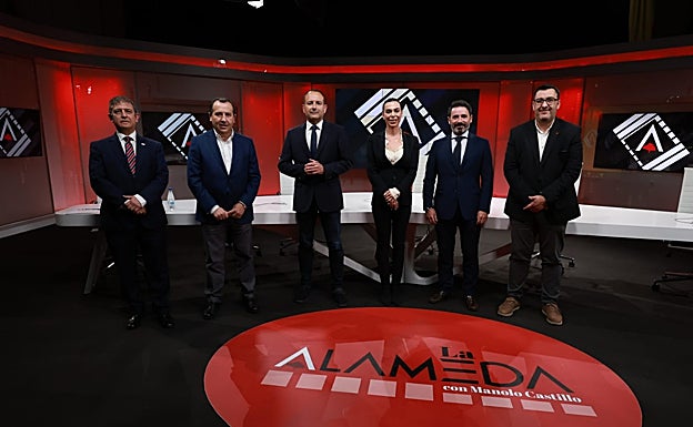 Eugenio Moltó, José Luis Ruiz Espejo, el periodista Manuel Castillo, Teresa Pardo, José Ramón Carmona y Guzmán Ahumada, de izquierda a derecha.
