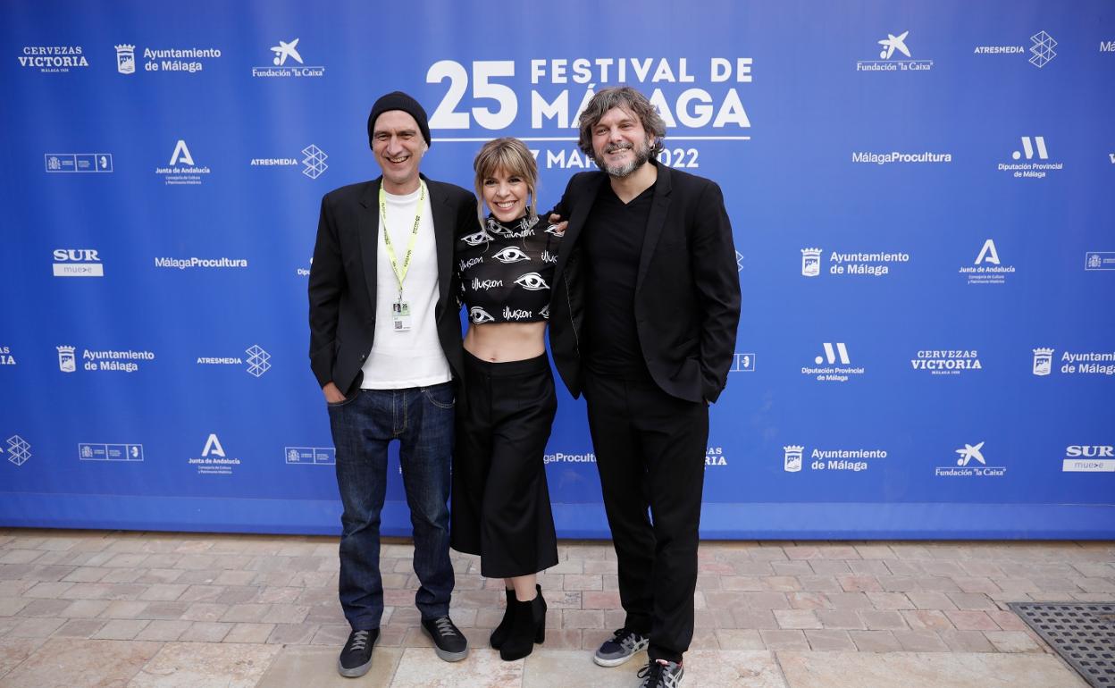 Ignacio Nacho, Mara Guil y Salva Reina, ayer tras presentar 'Isósceles' en ZonaZine