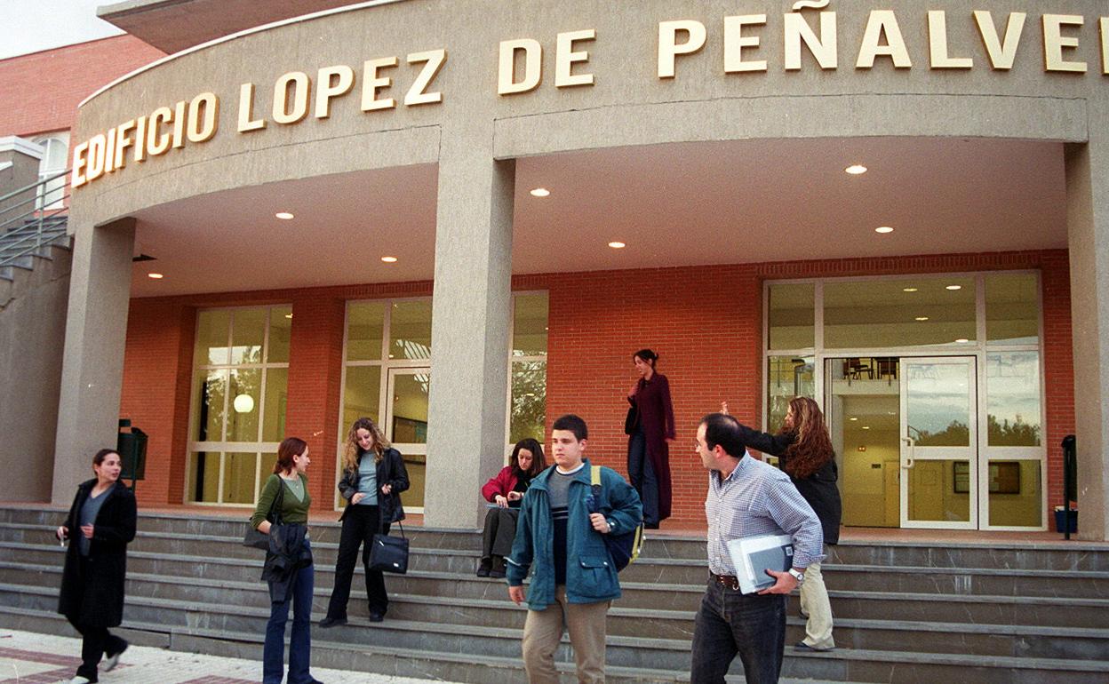 Los ciclos formativos de FP de la UMA se impartirán en el aulario López de Peñalver. 