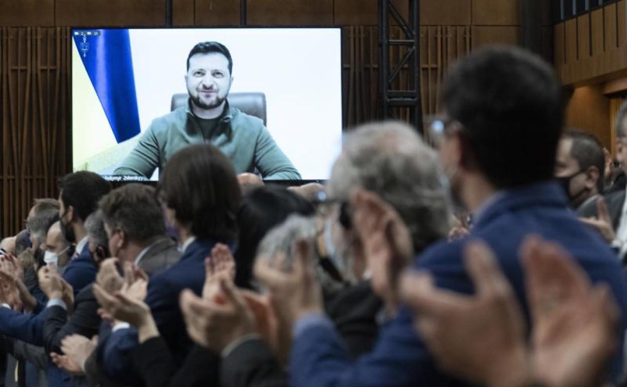 Volodímir Zelenski, ante el parlamento canadiense.