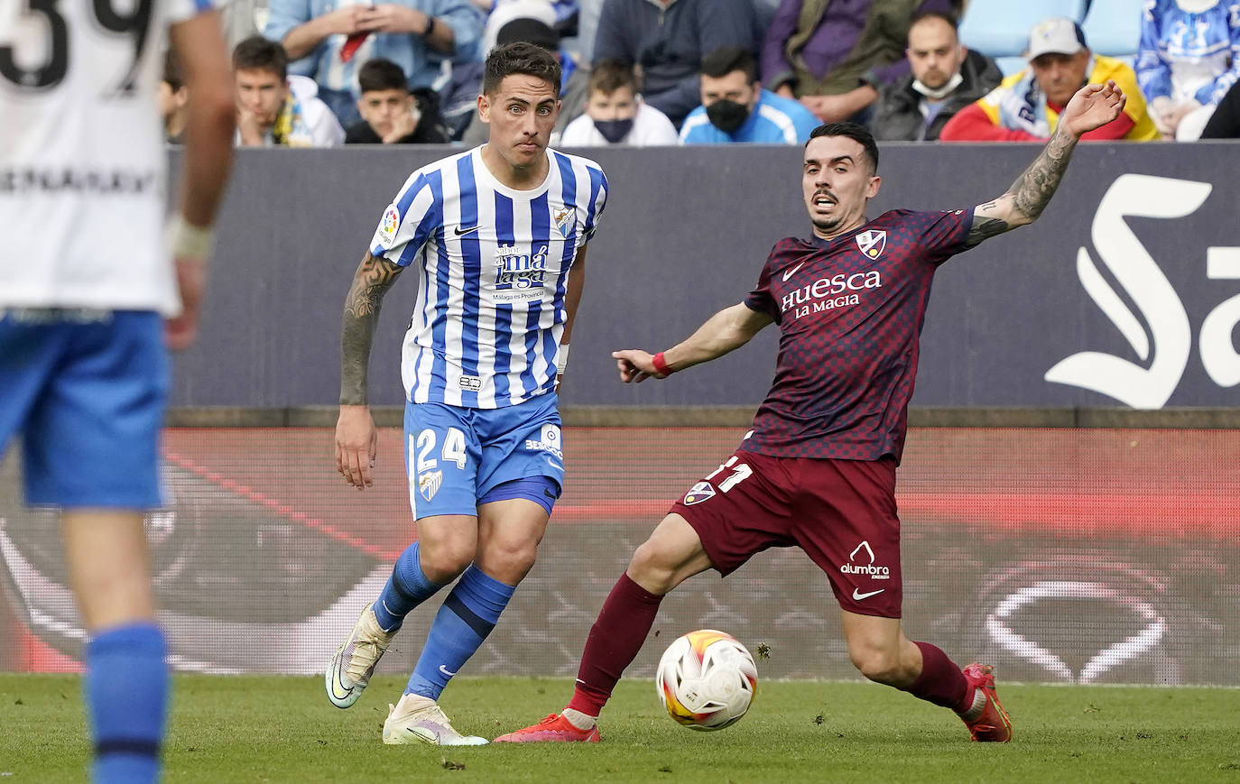 Derrota del Málaga en casa ante el Huesca (0-2). 