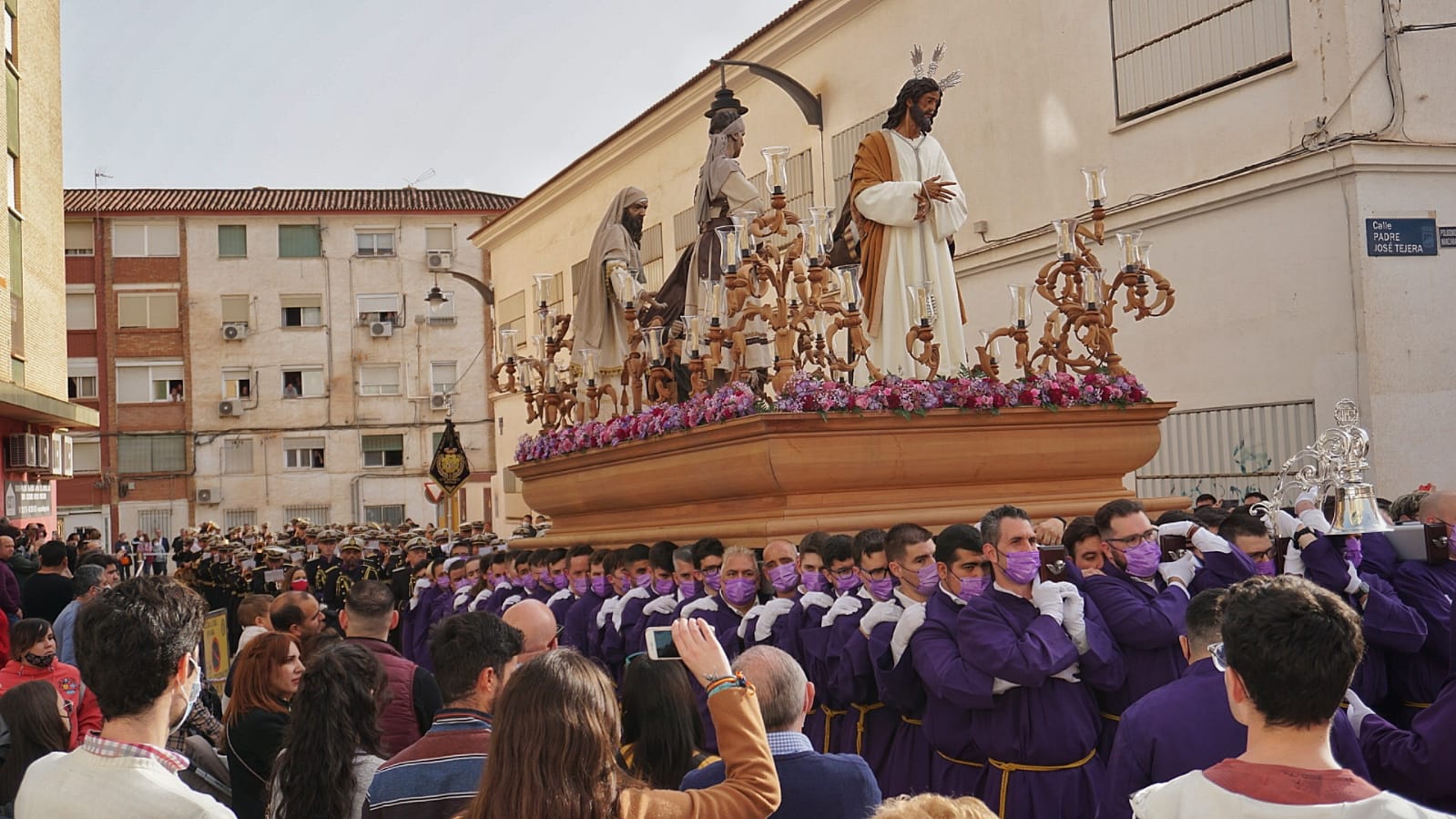 Procesiones previas a la Semana Santa, tras dos años sin salir con motivo de la pandemia, en la que cientos de personas arroparon en todo momento las salidas