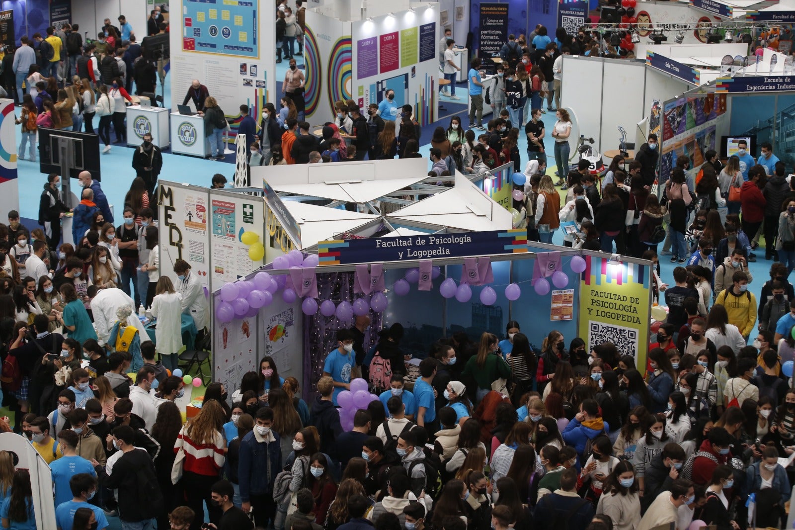 Las jornadas de puertas abiertas recuperan el formato presencial después de dos años sin poder recibir a los estudiantes preuniversitarios