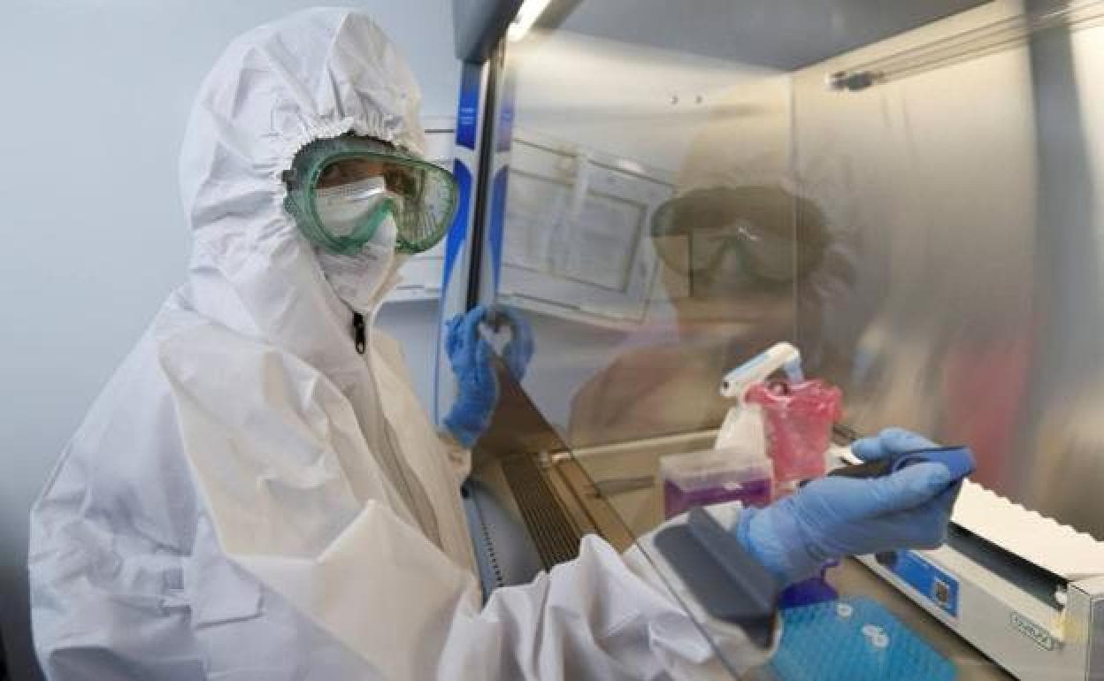 El aviso del epidemiólogo Oriol Mitjà: una nueva variante covid llegará en los próximos meses y «escapará mucho mejor de las vacunas»