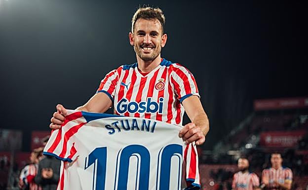 Imagen principal - Stuani, Juan Carlos y Míchel, del Girona.