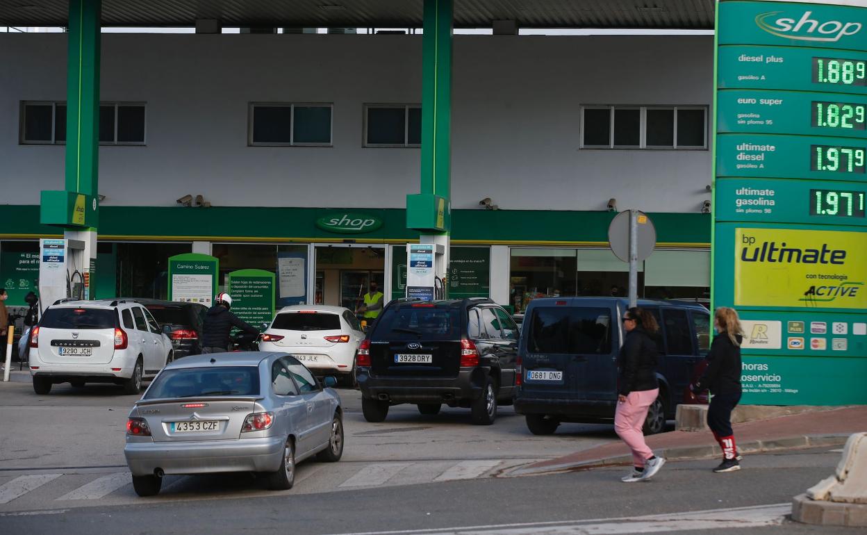 Las estaciones de servicio han registrado una gran actividad desde primera hora. 