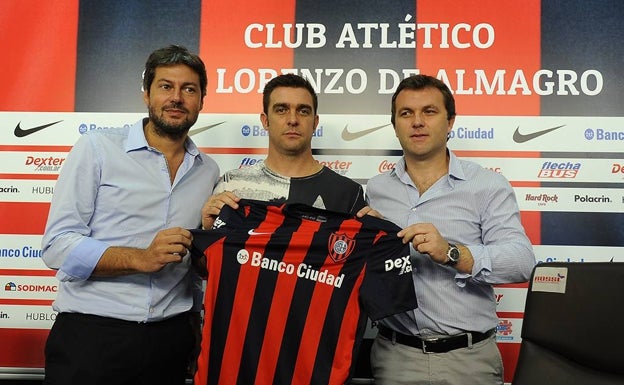 Guede, en su presentación como entrenador del San Lorenzo de Almagro en 2015. 