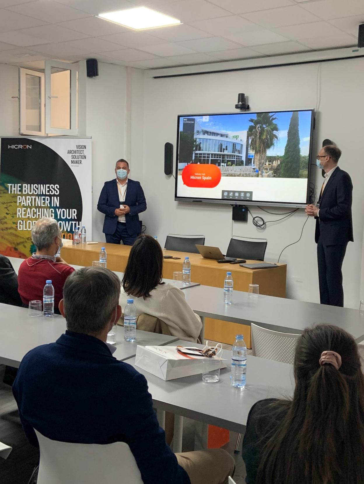 Un momento de la presentación de la nueva sede de la compañía en el Málaga Tech Park. sur