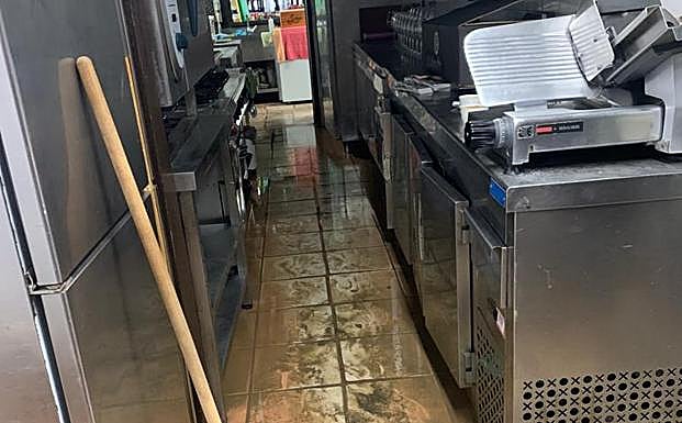 Estado en el que ha quedado la cocina de El Trocadero, en Marbella.