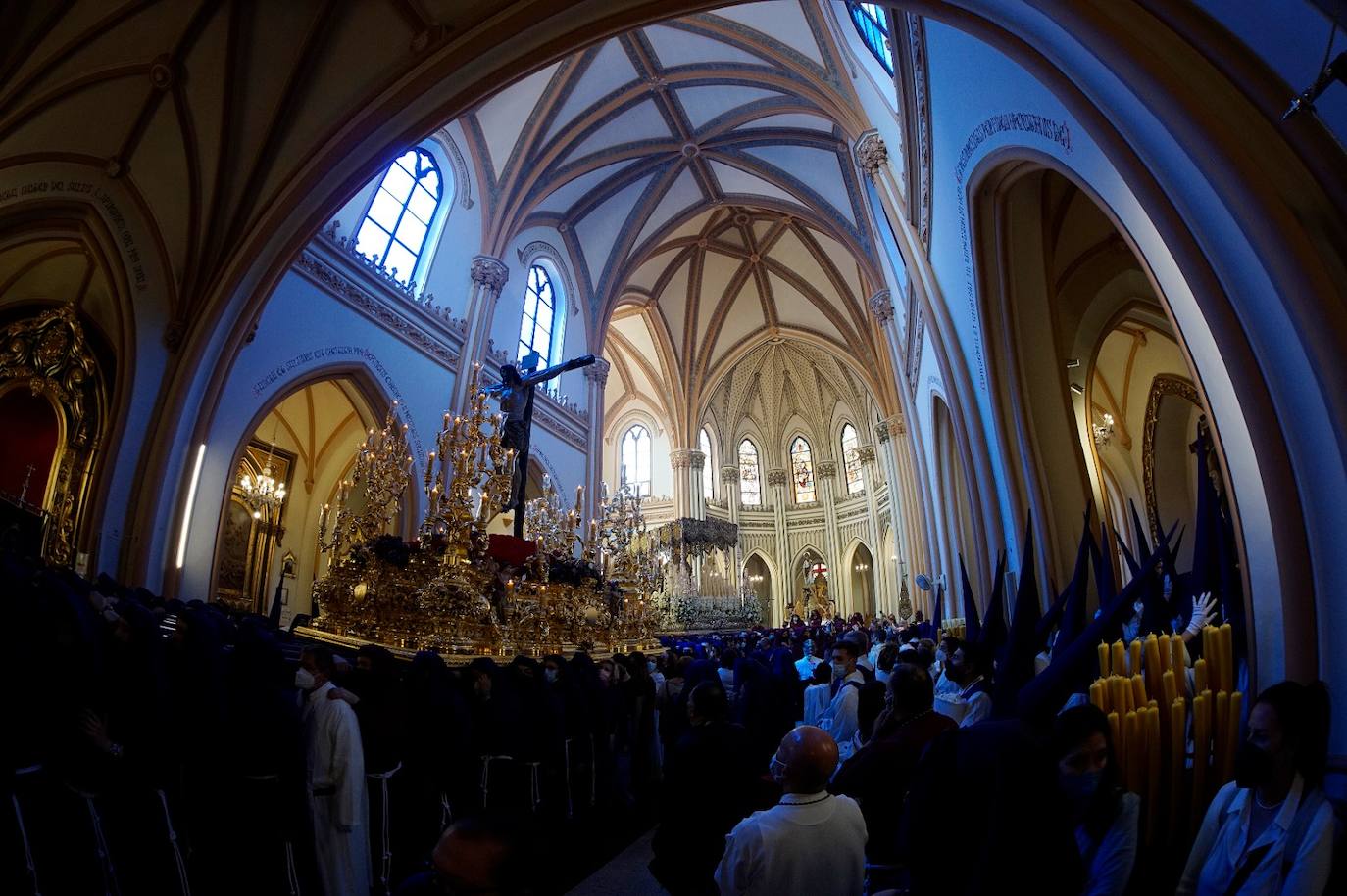 Cristo de la Esperanza en su Gran Amor y Virgen de la Salud 