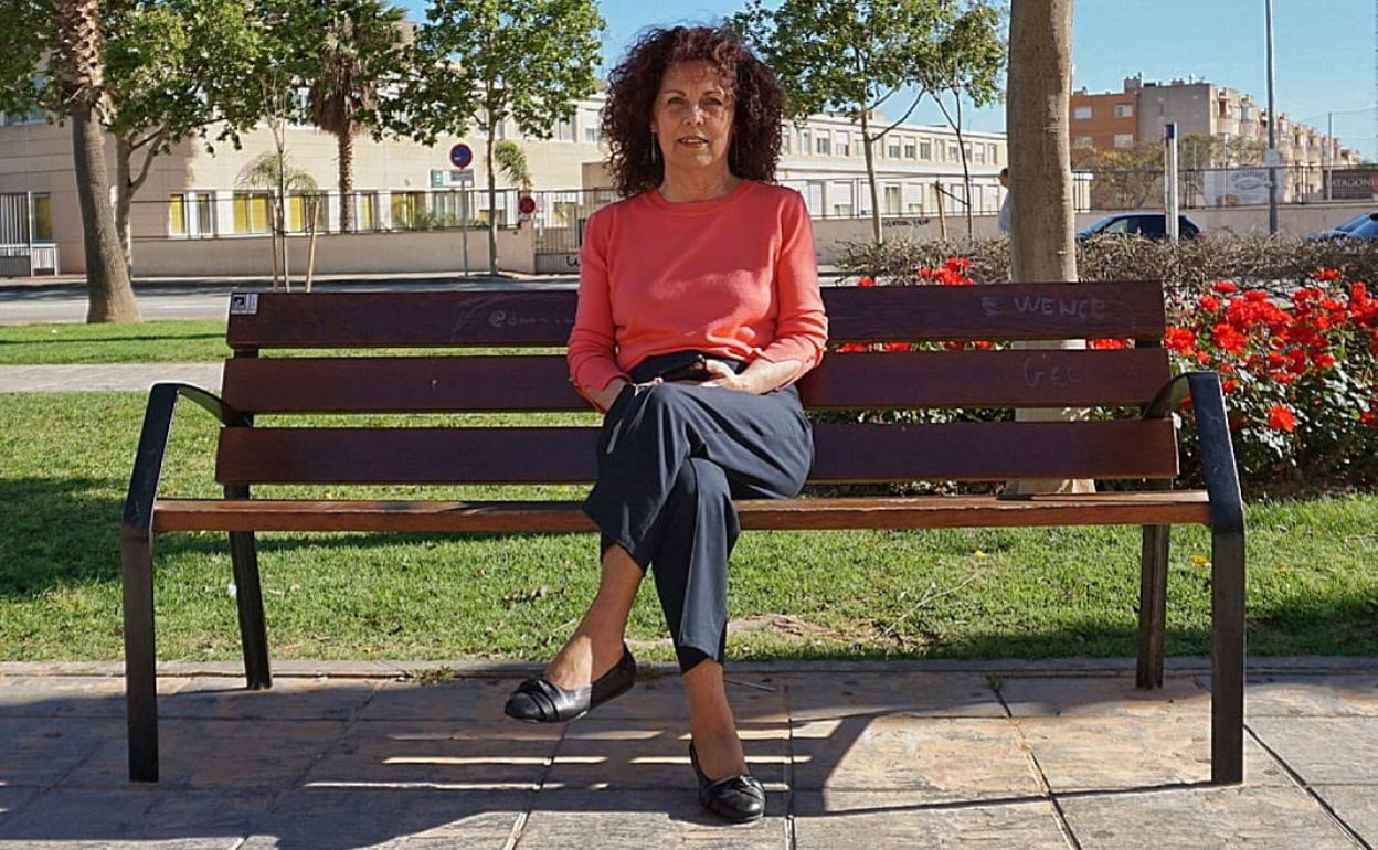 Pilar Mendoza posa para la foto, después de atender a SUR para esta entrevista. 