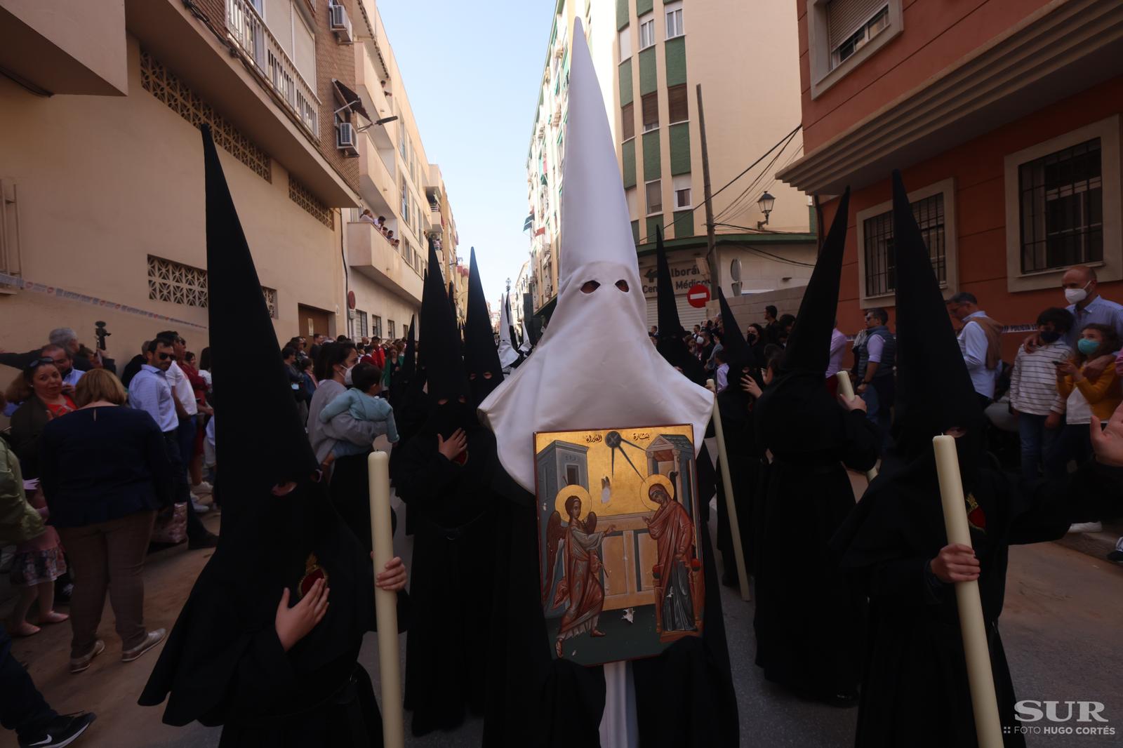 Las mejores imágenes de las cofradías del Viernes Santo en Málaga. Procesionan Monte Calvario, Descendimiento, Dolores de San Juan, Amor, Traslado, Piedad, Sepulcro y Servitas.