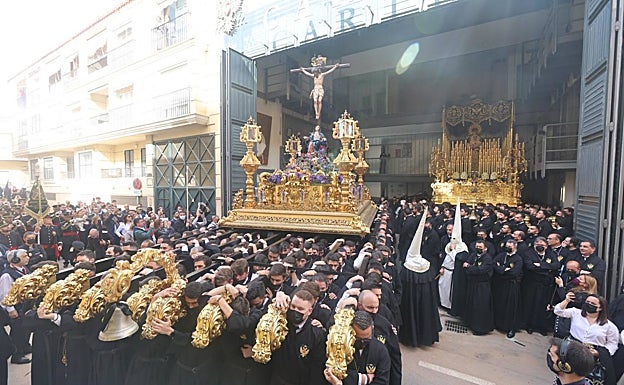Salida del Amor y la Caridad. 
